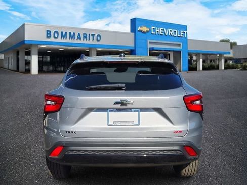New 2026 Chevrolet Trax RS w/ Sunroof Package FWD image 4
