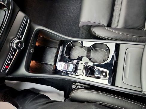 Used 2023 Volvo XC40 B5 Plus w/ Driver Assist Package image 22