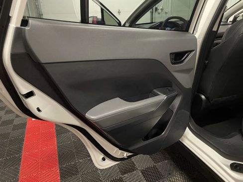 Used 2024 Subaru Crosstrek 2.0i Premium image 40