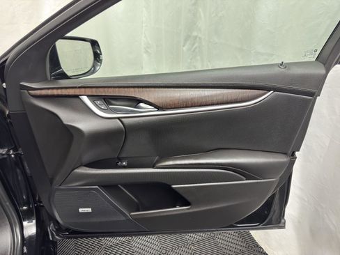 Used 2019 Cadillac XTS Luxury image 33