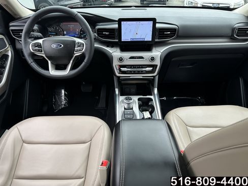 Used 2023 Ford Explorer XLT w/ Equipment Group 202A AWD/4WD image 15