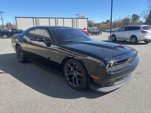 Used 2022 Dodge Challenger GT w/ Blacktop Package image 8