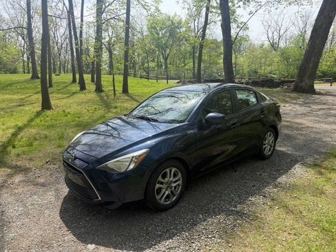 Used 2016 Scion iA image 2