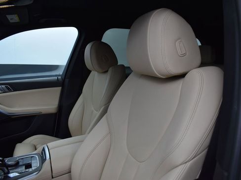 Used 2022 BMW X5 sDrive40i w/ Premium Package image 13