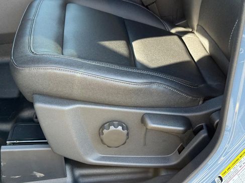 New 2025 Ford Bronco Badlands image 12