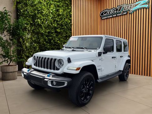 Used 2024 Jeep Wrangler Unlimited Sahara AWD/4WD image 43