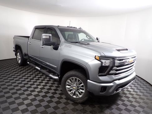 Used 2024 Chevrolet Silverado 3500 High Country w/ High Country Premium Package AWD/4WD image 11