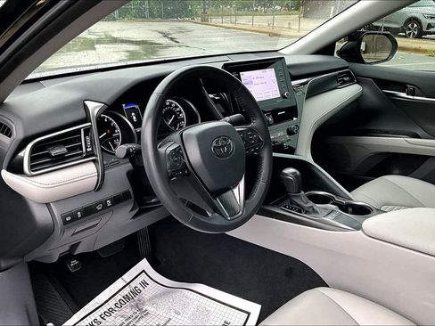 Used 2024 Toyota Camry SE FWD image 13