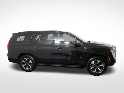Used 2025 GMC Yukon AT4 Ultimate AWD/4WD image 2