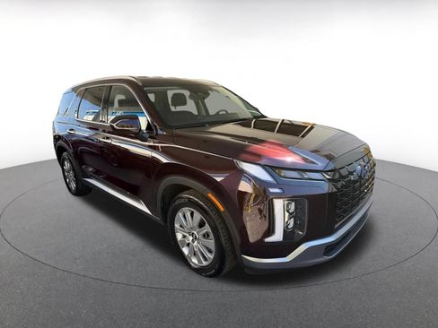 Used 2025 Hyundai Palisade SEL FWD image 2