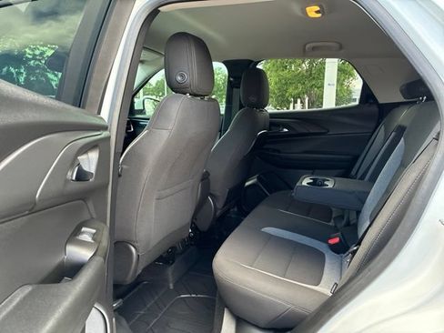 Certified 2025 Chevrolet TrailBlazer LT w/ Convenience Package FWD image 14