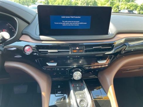 Used 2025 Acura MDX SH-AWD w/ Technology Package image 27