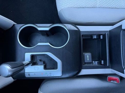 Used 2012 Toyota Camry LE image 24