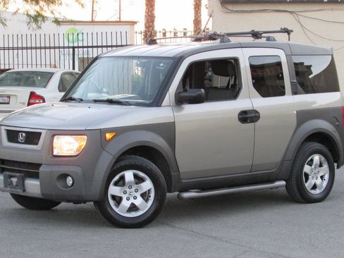 Used 2003 Honda Element EX image 2