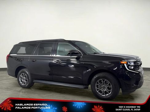 Used 2025 Ford Expedition Max Active AWD/4WD image 12