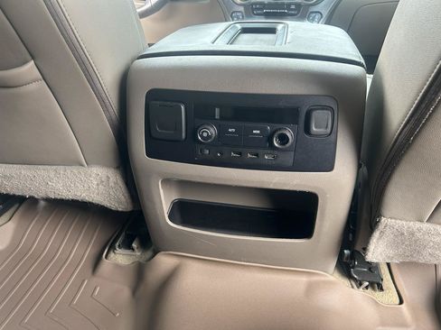 Used 2017 Chevrolet Suburban LT AWD/4WD image 56