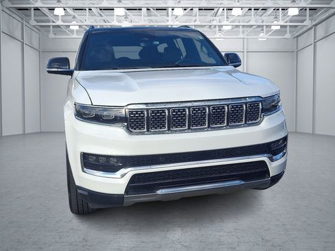 Used 2024 Jeep Grand Wagoneer L 4WD image 2