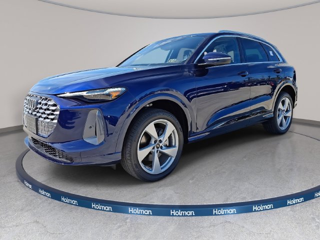 Used 2025 Audi Q5 Premium Plus w/ Premium Plus AWD/4WD image 1