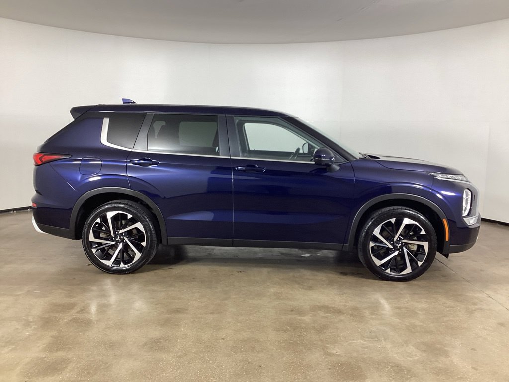 Used 2024 Mitsubishi Outlander SE AWD/4WD image 4