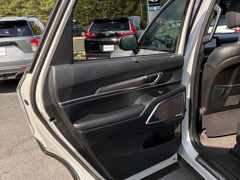 Used 2024 Kia Telluride SX X-Line AWD/4WD image 52