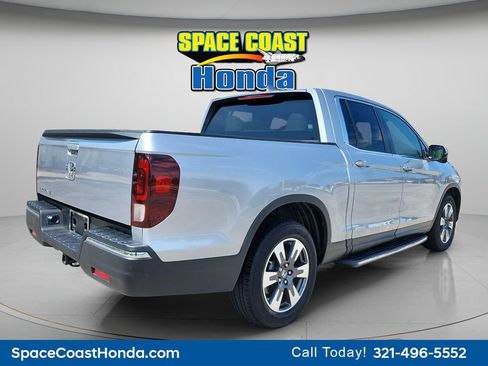 Used 2017 Honda Ridgeline RTL-T image 3