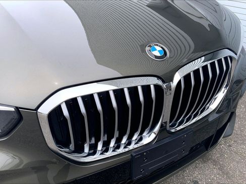 Certified 2023 BMW X5 xDrive40i w/ M Sport Package AWD/4WD image 29