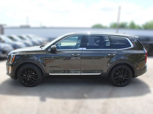 Used 2022 Kia Telluride SX w/ Towing Package FWD image 15