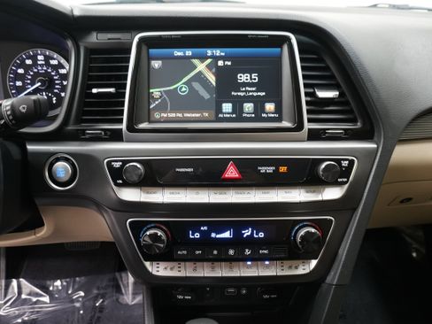 Used 2019 Hyundai Sonata Limited w/ Ultimate Package 04 image 19