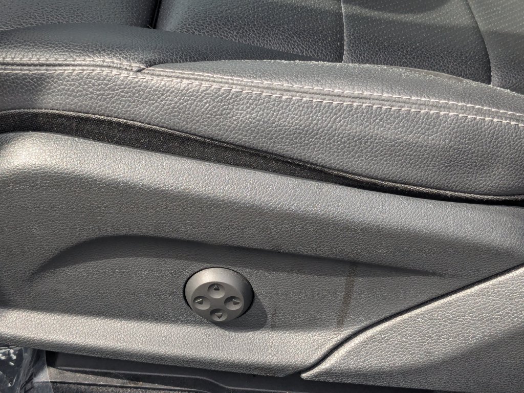 Used 2022 Mercedes-Benz GLC 300 image 7