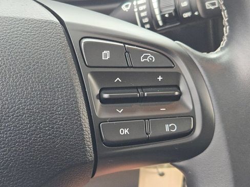 Used 2023 Hyundai Venue SEL FWD image 34