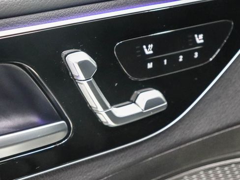 Used 2025 Mercedes-Benz C 300 4MATIC Sedan image 21
