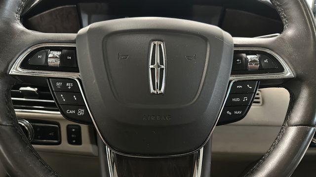 Used 2020 Lincoln Navigator L Reserve w/ Luxury Package AWD/4WD image 16