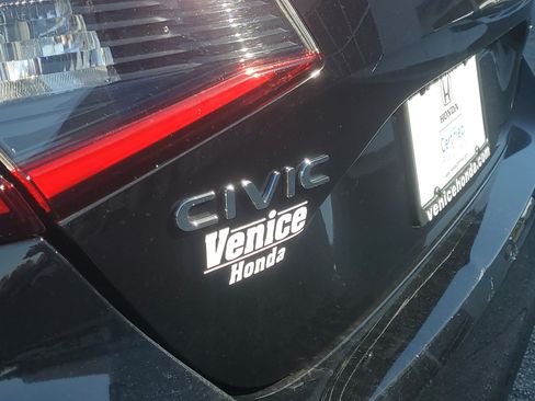 Certified 2024 Honda Civic Sport image 12