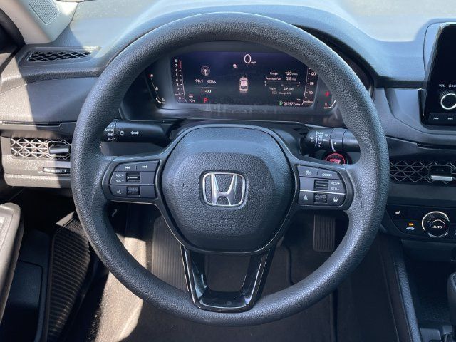 Used 2023 Honda Accord EX image 11