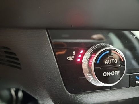 Used 2022 Mitsubishi Outlander SEL AWD/4WD image 34