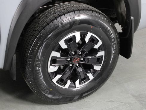 Used 2023 Nissan Frontier PRO-4X w/ Technology Package image 13