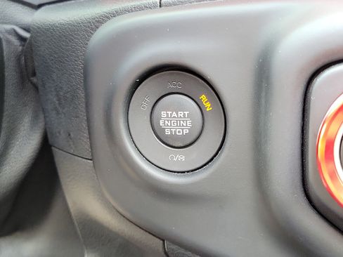 Used 2021 Jeep Wrangler Unlimited Rubicon AWD/4WD image 28
