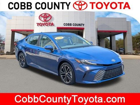 Used 2026 Toyota Camry XLE FWD image 1