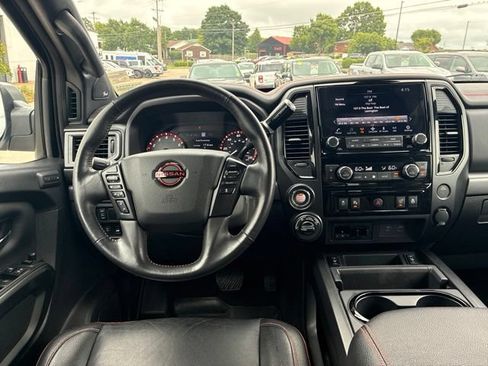Used 2023 Nissan Titan PRO-4X w/ Pro-4x Convenience Package AWD/4WD image 23