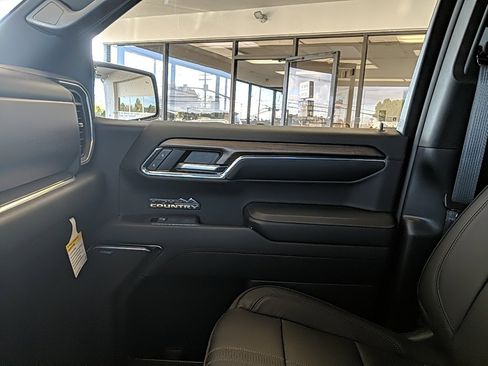 Used 2024 Chevrolet Silverado 1500 High Country image 30