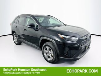 Used 2025 Toyota RAV4 XLE FWD video 1