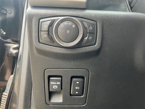 Used 2020 Ford F150 Lariat w/ Equipment Group 502A Luxury image 20