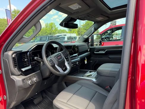 New 2026 GMC Sierra 2500 SLT w/ SLT Premium Package AWD/4WD image 13