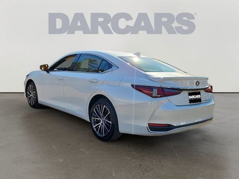 Used 2023 Lexus ES 250 w/ Premium Package image 4
