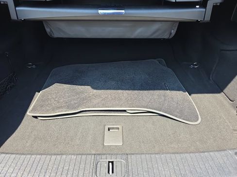 Used 2014 Mercedes-Benz E 350 4MATIC Sedan image 36