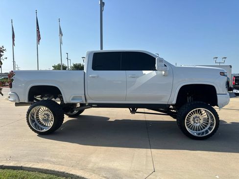 Used 2024 Chevrolet Silverado 2500 LTZ w/ LTZ Convenience Package AWD/4WD image 7
