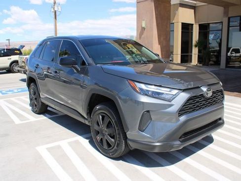 Used 2023 Toyota RAV4 LE FWD image 7