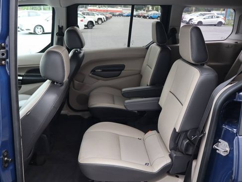 Used 2018 Ford Transit Connect Titanium FWD image 5