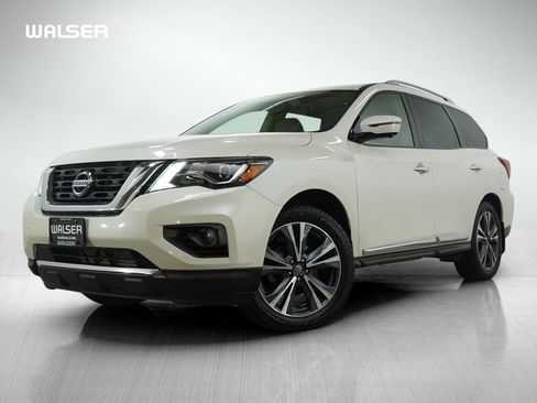 Used 2017 Nissan Pathfinder Platinum image 1
