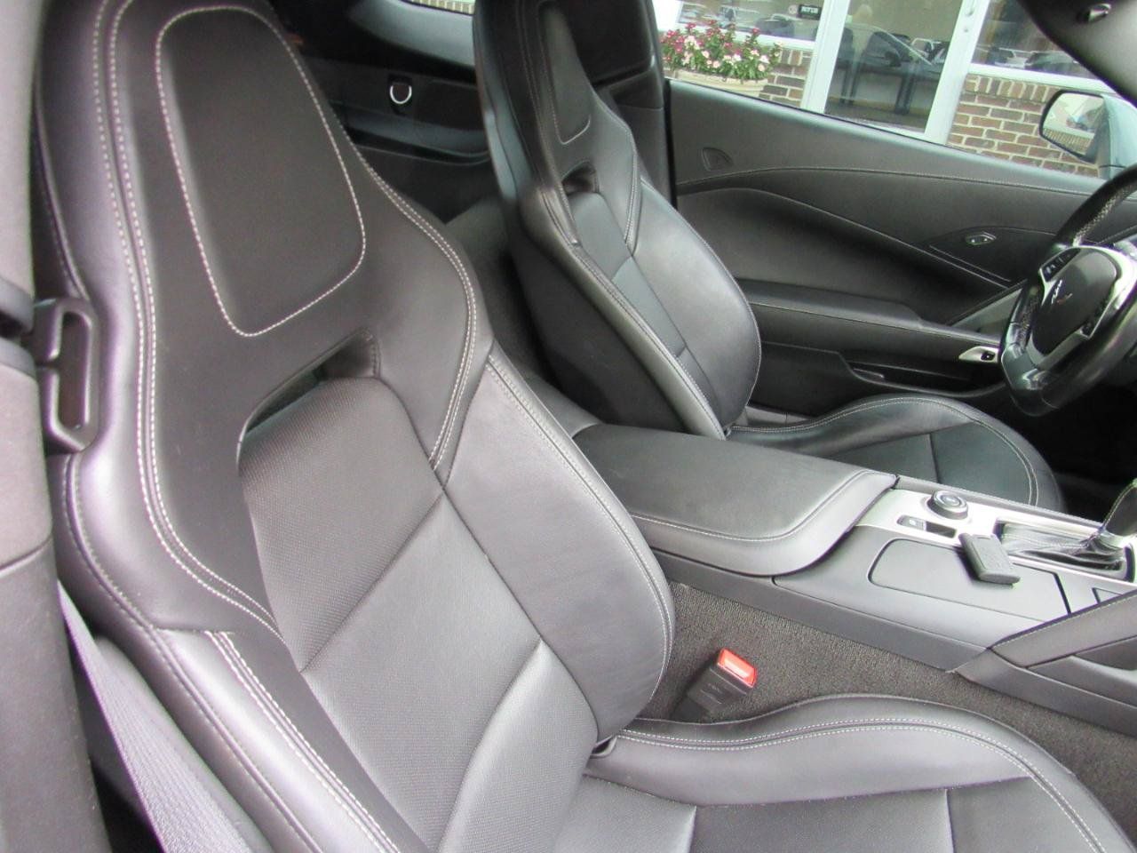 Used 2018 Chevrolet Corvette Grand Sport RWD image 40